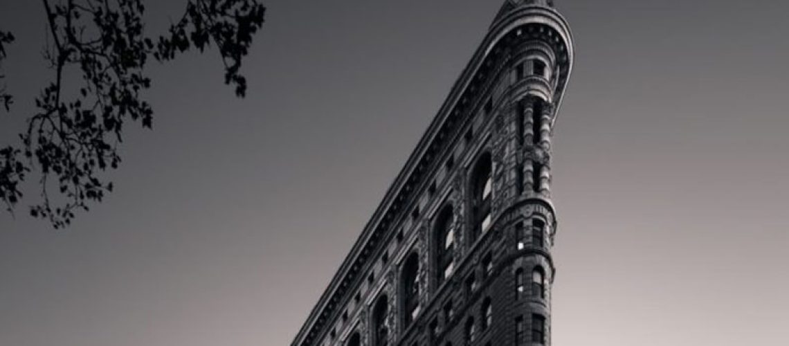 Flat-Iron-New-York-City-Black-And-White-Long-Exposure-Crop-min